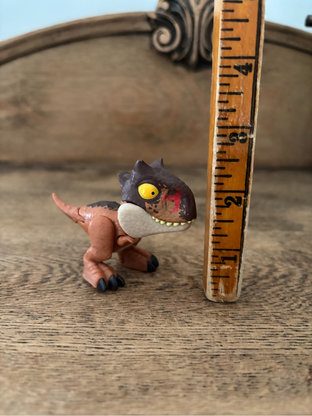 Jurassic World Camp Cretaceous - Carnotaurus Toro Snap Squad 2" Dinosaur Figure